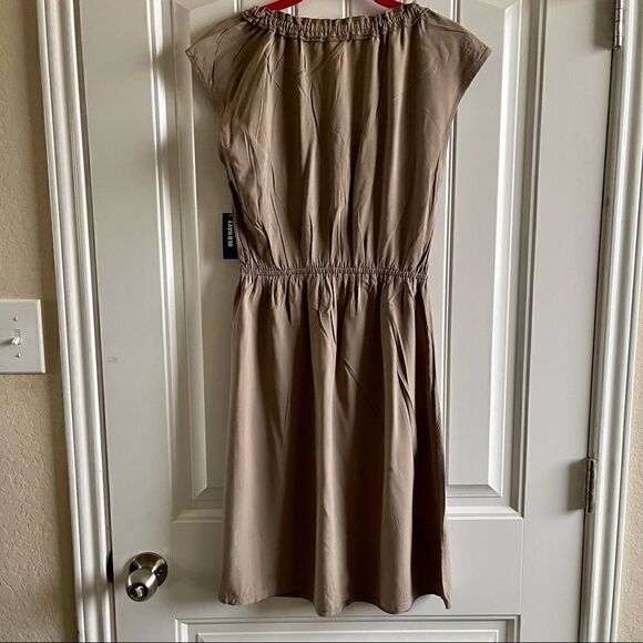 Old Navy Women’s Tan Short Sleeve V Neck Midi Dress; SZ S; BNWT - Picture 2 of 9